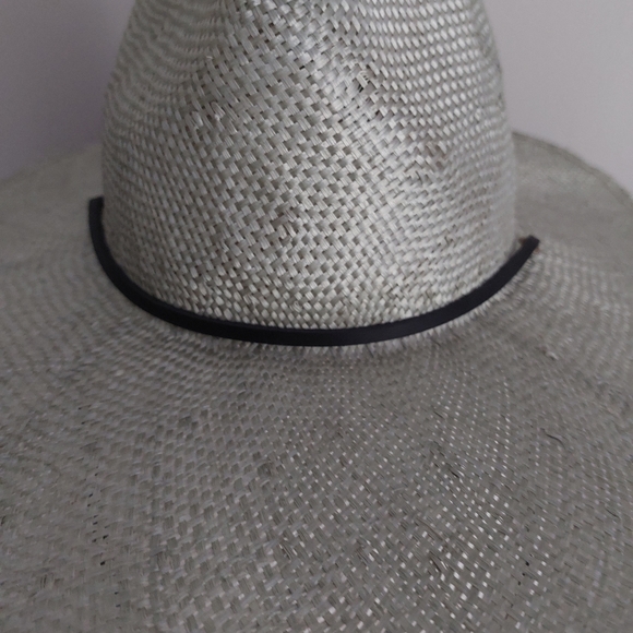 Stylish Tan Women's Hat - Picture 8 of 9